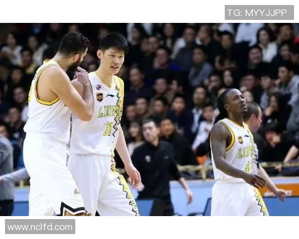 南京羽毛球队在选拔赛中以58分稳居积分榜首位展现强劲实力