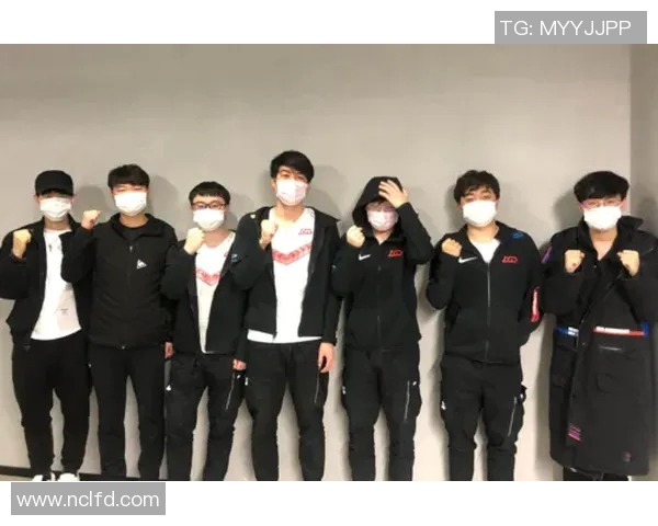 南京足球队选拔赛精彩点评团队配合默契展现出色竞技状态 南京足球队选拔赛精彩点评团队配合默契展现出色竞技状态