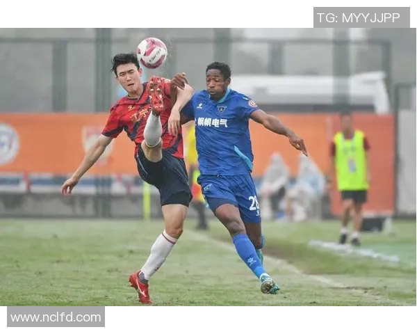 南京足球队在足球团队协作排行榜中荣获第十名展现出强大团队精神与默契配合 南京足球队在足球团队协作排行榜中荣获第十名展现出强大团队精神与默契配合