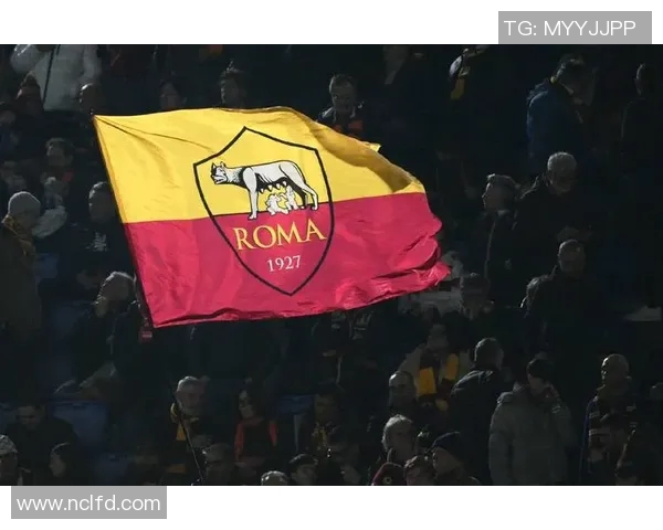 红色球服下的足球明星们如何在绿茵场上书写传奇与荣耀